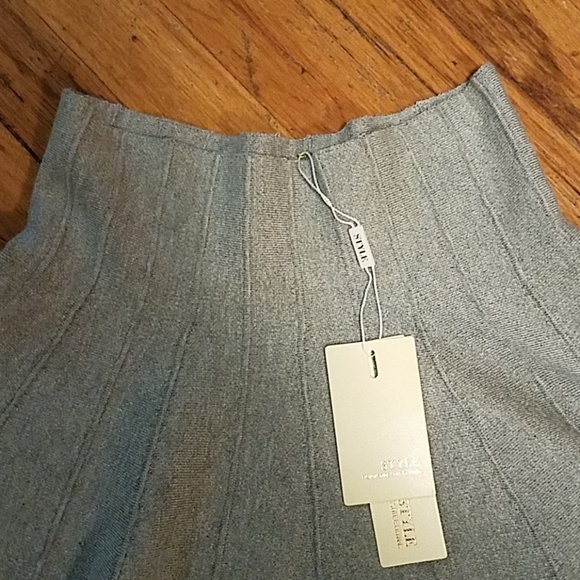 SOLD Fabulous Mini Circle Skirt - Picture 5 of 8